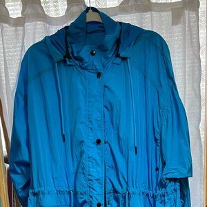 NWT Avec Les Filles Vibrant Blue Hooded Raincoat